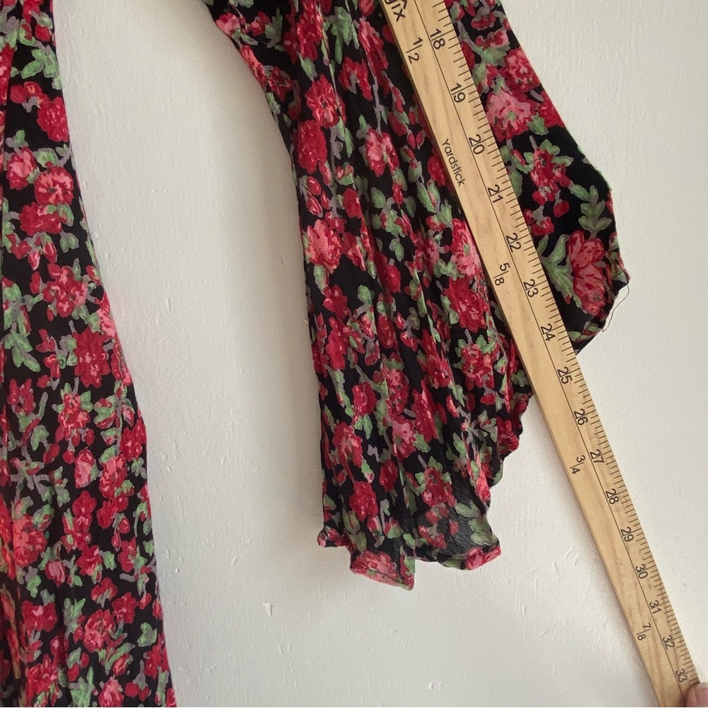 Rock & Roll Cowgirl Black Red Floral Dress Valentines Bell Sleeve Flowy Flirty L - Picture 6 of 8